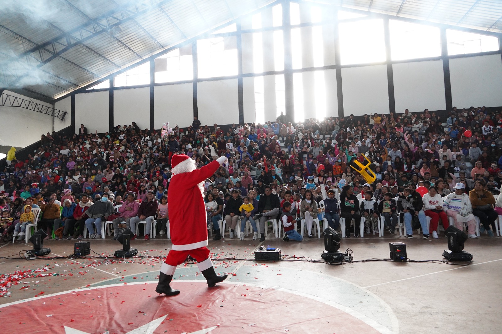 CARCHI CELEBRA LA UNIÓN FAMILIAR CON EL EVENTO “MÁGICA NAVIDAD Y CINE NAVIDEÑO”