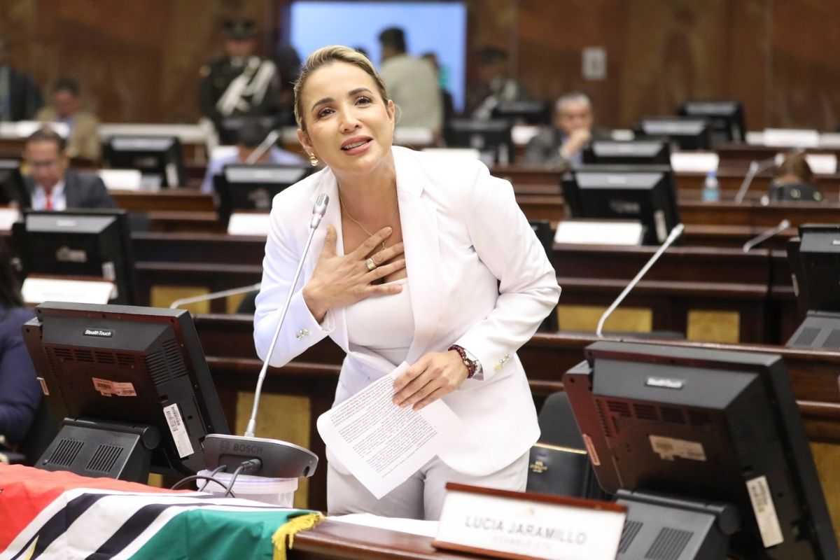 ASAMBLEÍSTA YADIRA BAYAS LIBERADA TRAS SECUESTRO EN GUAYAQUIL