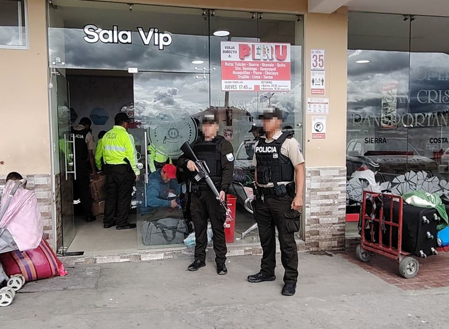 En Carchi, policías cuidan a acusados de violación y narcotráfico en sus casas
