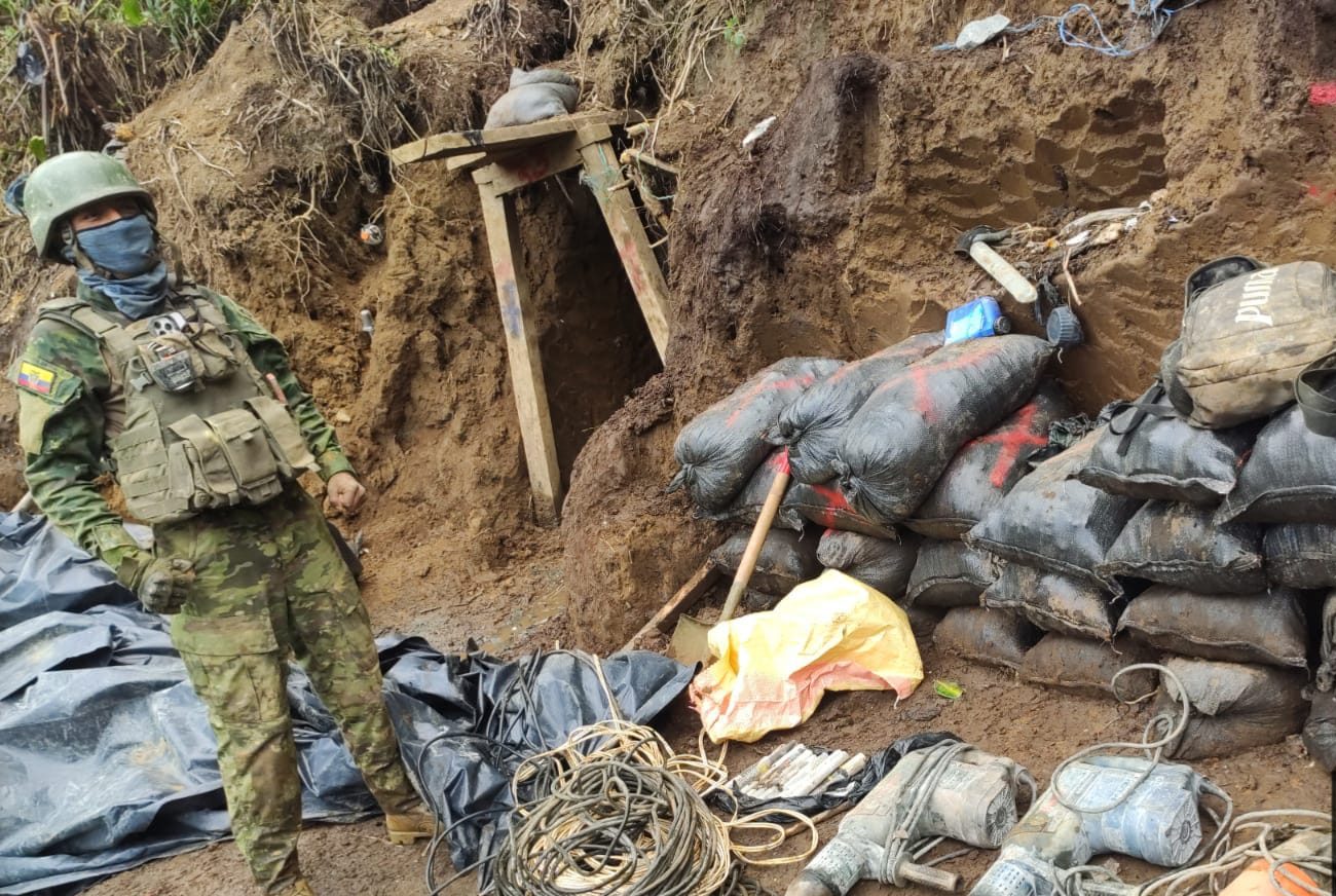Carchi en alerta por mineros desalojados de Buenos Aires