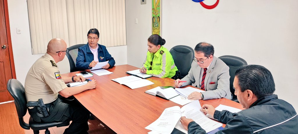Inicio Refuerzan seguridad para funcionarios judiciales en Carchi